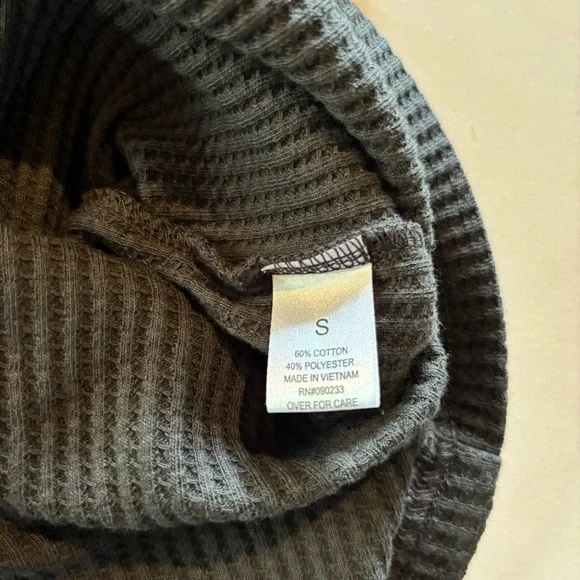 PacSun Mens T-Shirt Waffle Knit Small Short Sleeve Dark Gray Tee Shirt - Picture 5 of 8